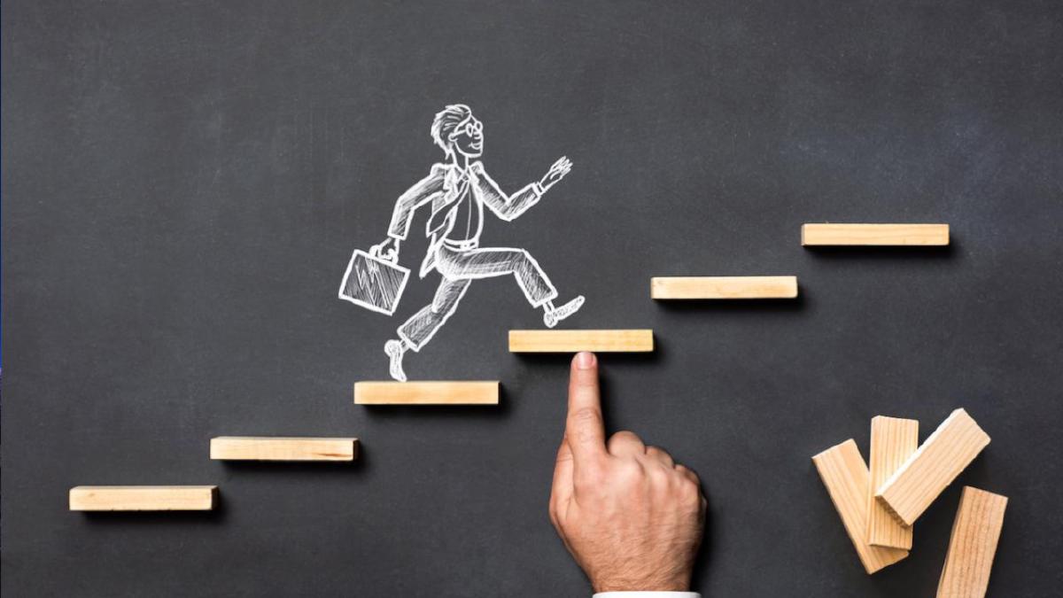 【コラム】人が働く目的とアウトソーシングの構造